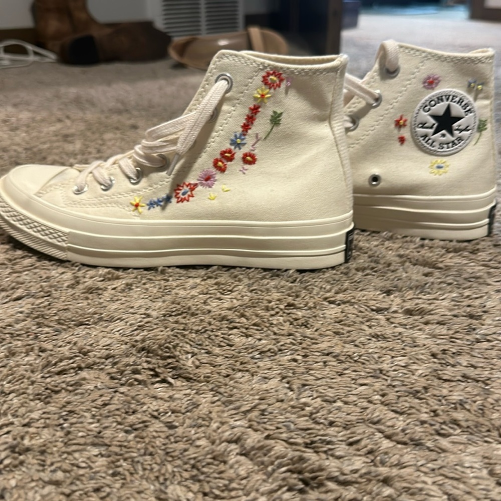 Size 8 off white platform converse with embroidered flowers on the side
